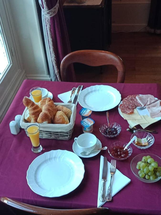 Chateau Maleplane Bed & Breakfast Saint Leonard de Noblat Bagian luar foto