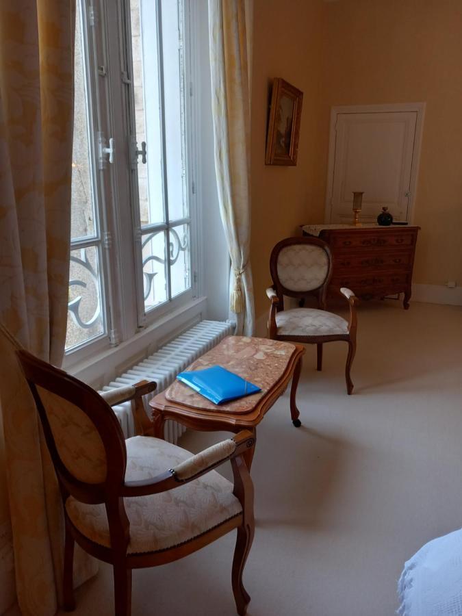 Chateau Maleplane Bed & Breakfast Saint Leonard de Noblat Bagian luar foto